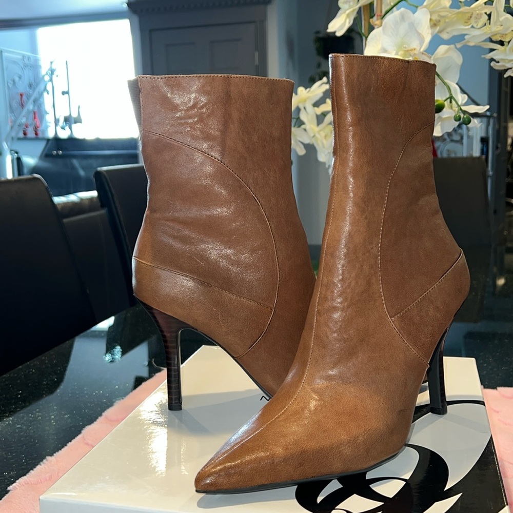 Nine West leather boots. ! Brand new !